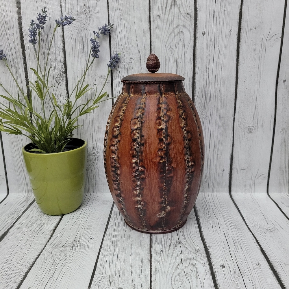 Vintage Lidded Tin Gourd Container – Rustic Metal Storage with Acorn Finial